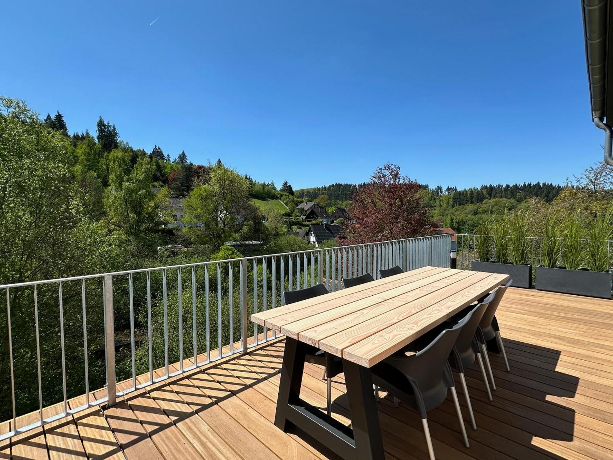 Villa Holgenbach - Penthouse- Und Ferienwohnung Im Nationalpark Eifel شليدن المظهر الخارجي الصورة